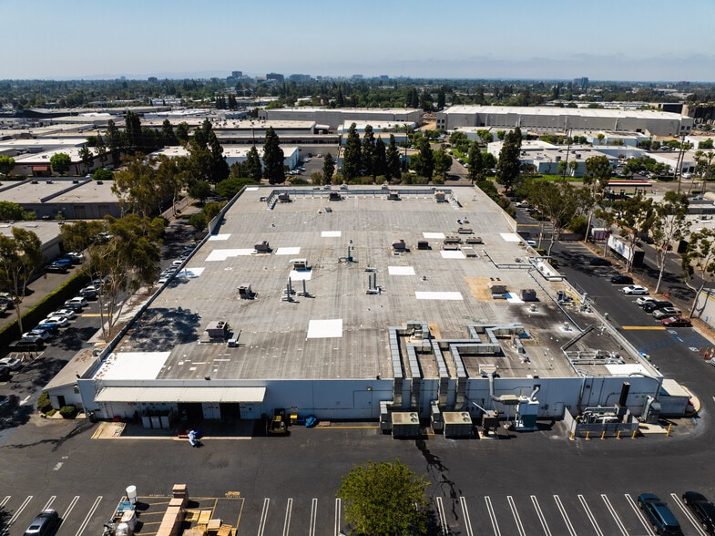 1717 W Collins Ave, Orange, CA for lease - Building Photo - Image 3 of 10