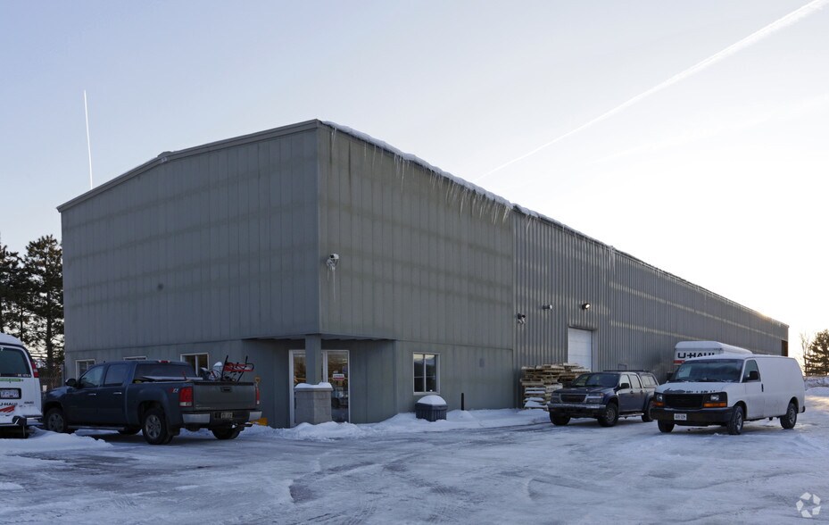 216 Cardevco Rd, Ottawa, ON for sale - Primary Photo - Image 1 of 1