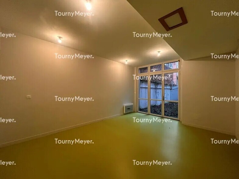 31 Rue Roquelaine, Toulouse à louer - Photo du bâtiment - Image 3 de 8