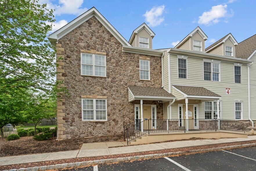 4 Walter E Foran Blvd, Flemington, NJ à vendre - Photo du bâtiment - Image 1 de 23