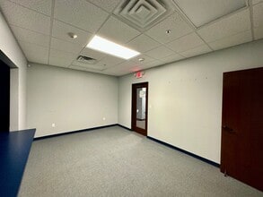 28533 Spring Trails Rdg, Spring, TX à louer Photo intérieure- Image 1 de 7