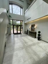 6602 Abercorn St, Savannah, GA for lease Lobby- Image 1 of 7