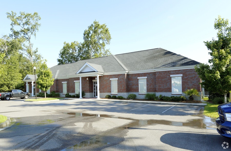 105 Central Ave, Goose Creek, SC for lease - Primary Photo - Image 1 of 23