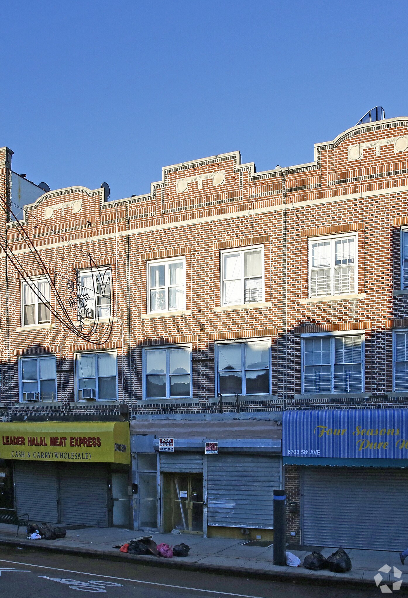 6710 5th Ave, Brooklyn, NY à louer Photo principale- Image 1 de 7