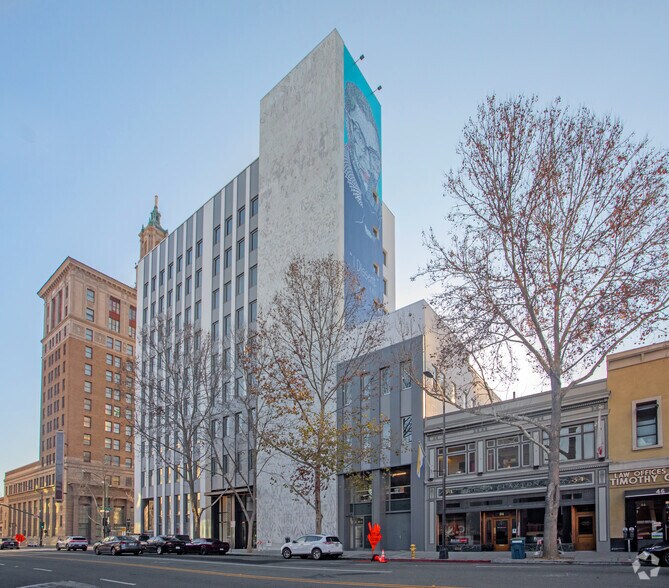 2 W Santa Clara St, San Jose, CA à louer - Photo du bâtiment - Image 3 de 8