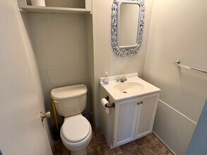 717 Woodmere Ave, Traverse City, MI à louer Photo intérieure- Image 2 de 3