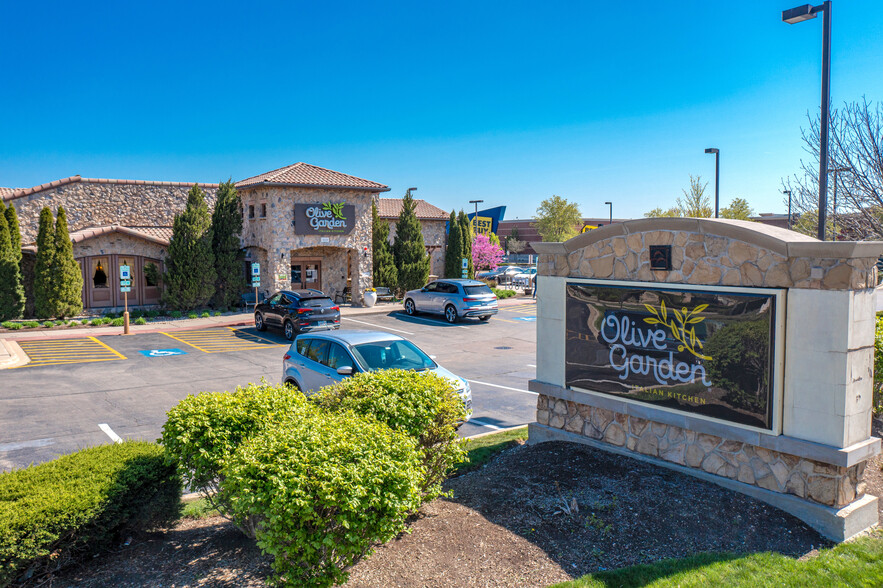 Olive Garden, Oswego, IL à vendre - Photo principale - Image 1 de 1