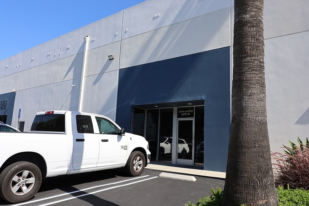 2850 N California St, Burbank, CA for lease Building Photo- Image 1 of 6