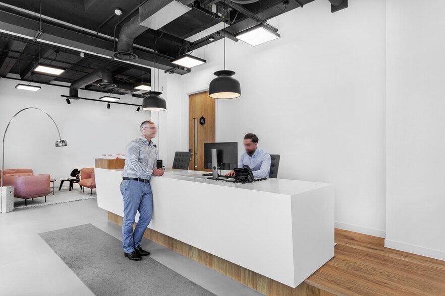 81-85 Baker St, London for lease - Interior Photo - Image 2 of 10