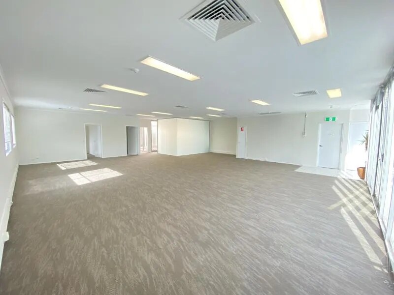 204 Turner St, Port Melbourne, VIC 3207 - Unité Unit 2 - - Photo intérieure - Image 2 of 7