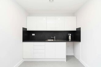 Nepshaw Ln S, Morley à louer Photo intérieure- Image 1 de 3