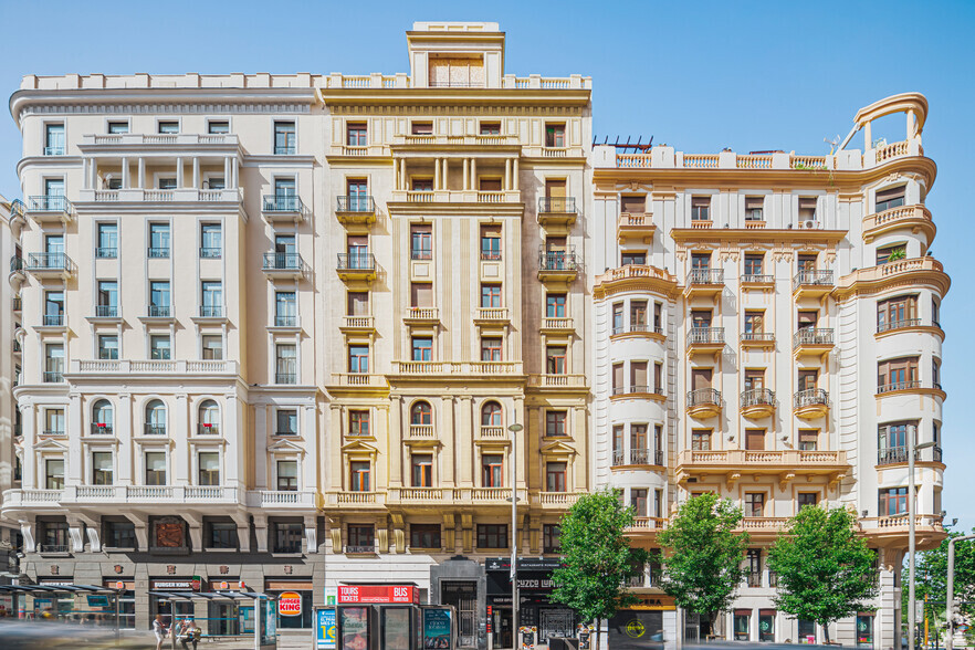 Calle Gran Vía, 71, Madrid, Madrid à louer - Photo principale - Image 1 de 3