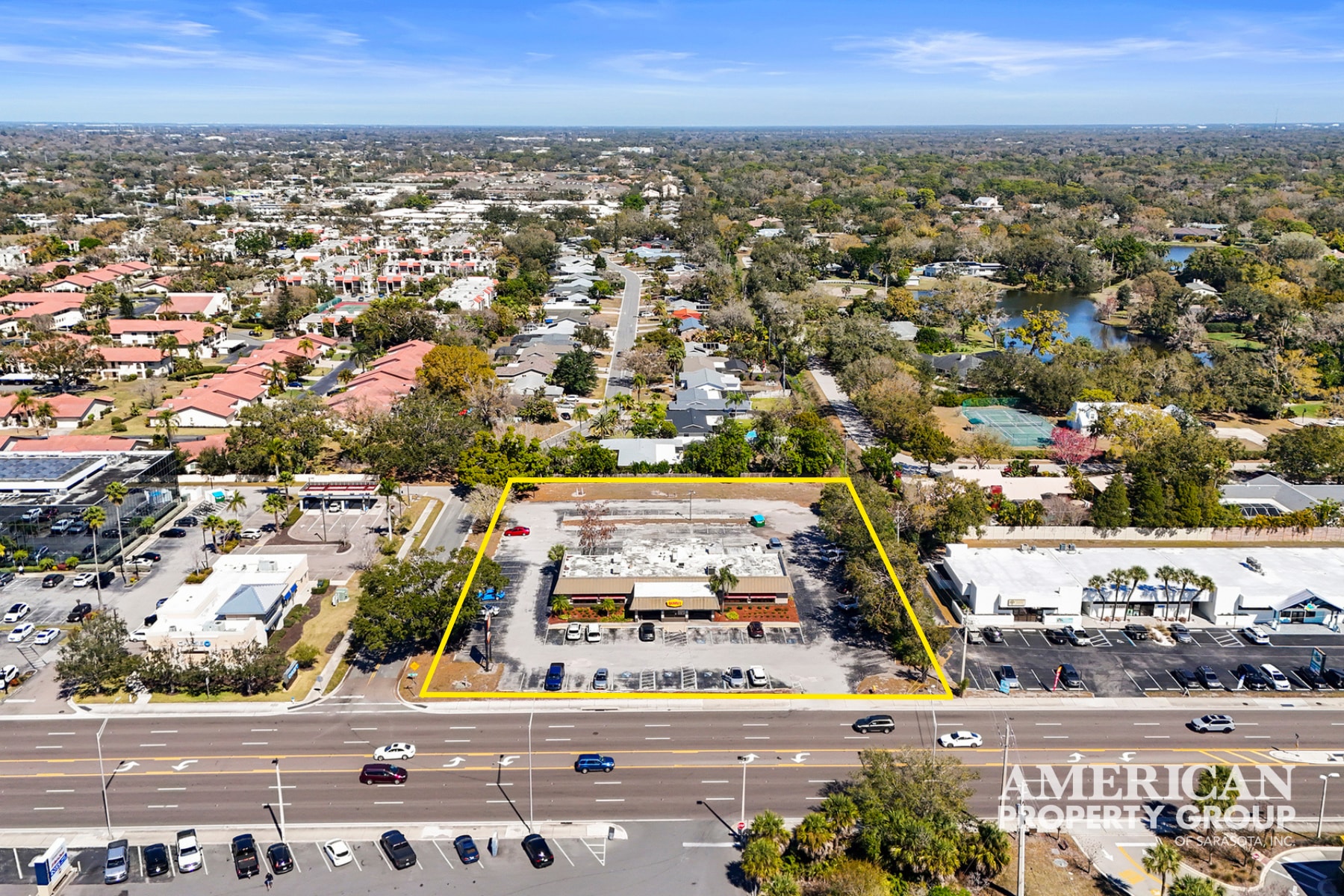 3701 Bee Ridge Rd, Sarasota, FL for lease Building Photo- Image 1 of 4