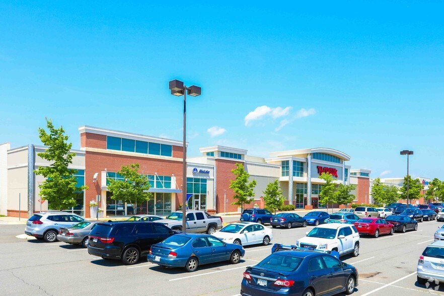 1146-9900 Nokesville Rd, Manassas, VA à louer - Photo du bâtiment - Image 1 de 11