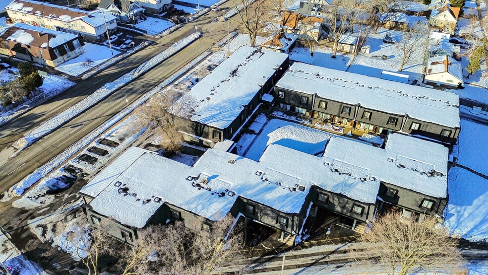 6972 N 43rd St, Milwaukee, WI à vendre - Photo du bâtiment - Image 2 de 6