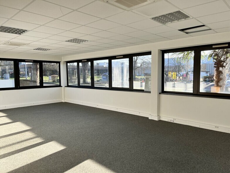 11 Rue Du Tanin, Lingolsheim for lease - Interior Photo - Image 3 of 8