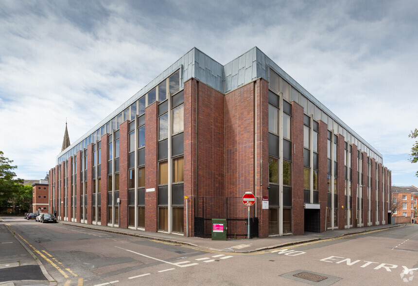 9-15 Princess Rd W, Leicester for lease - Primary Photo - Image 1 of 3