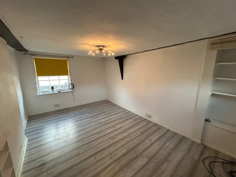 15 Eastgate St, Lewes for sale - Interior Photo - Image 3 of 5