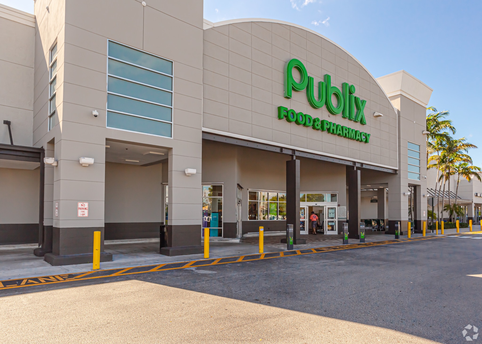 14610-14660 SW 26th St, Miami, FL for lease Primary Photo- Image 1 of 5