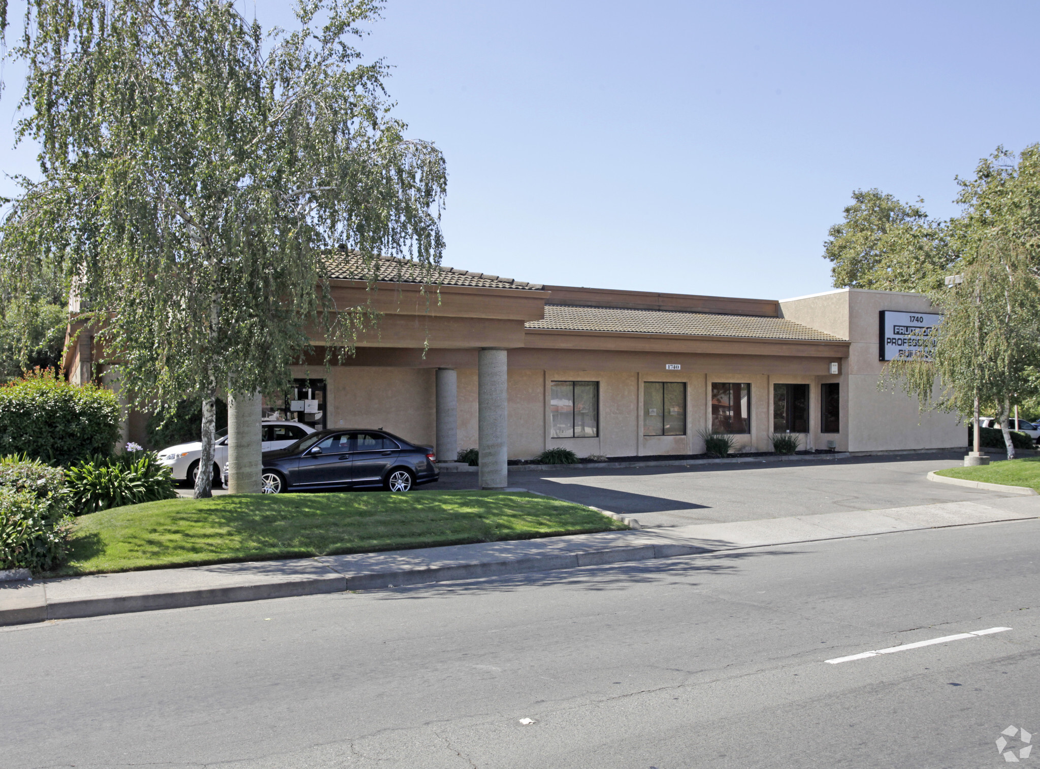 1728 Fruitridge Rd, Sacramento, CA for sale Primary Photo- Image 1 of 1