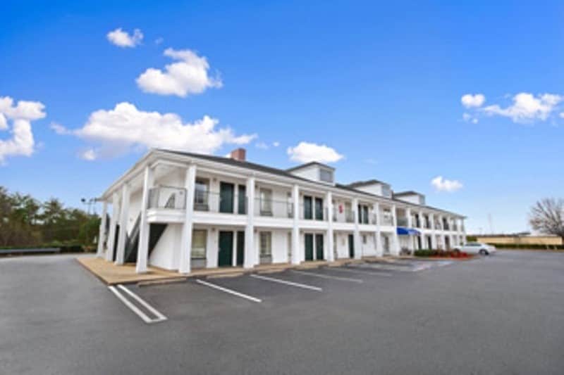164 Jameson Inn Dr, Forest City, NC à vendre - Photo principale - Image 3 de 35