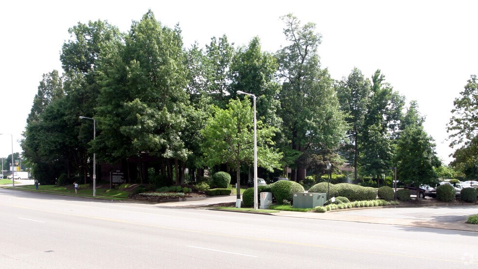 1755 Kirby Pky, Memphis, TN for lease - Building Photo - Image 2 of 19