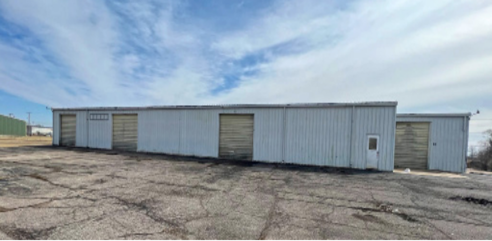 13 N Industrial Ave, Wellington, KS à vendre - Photo du bâtiment - Image 2 de 2