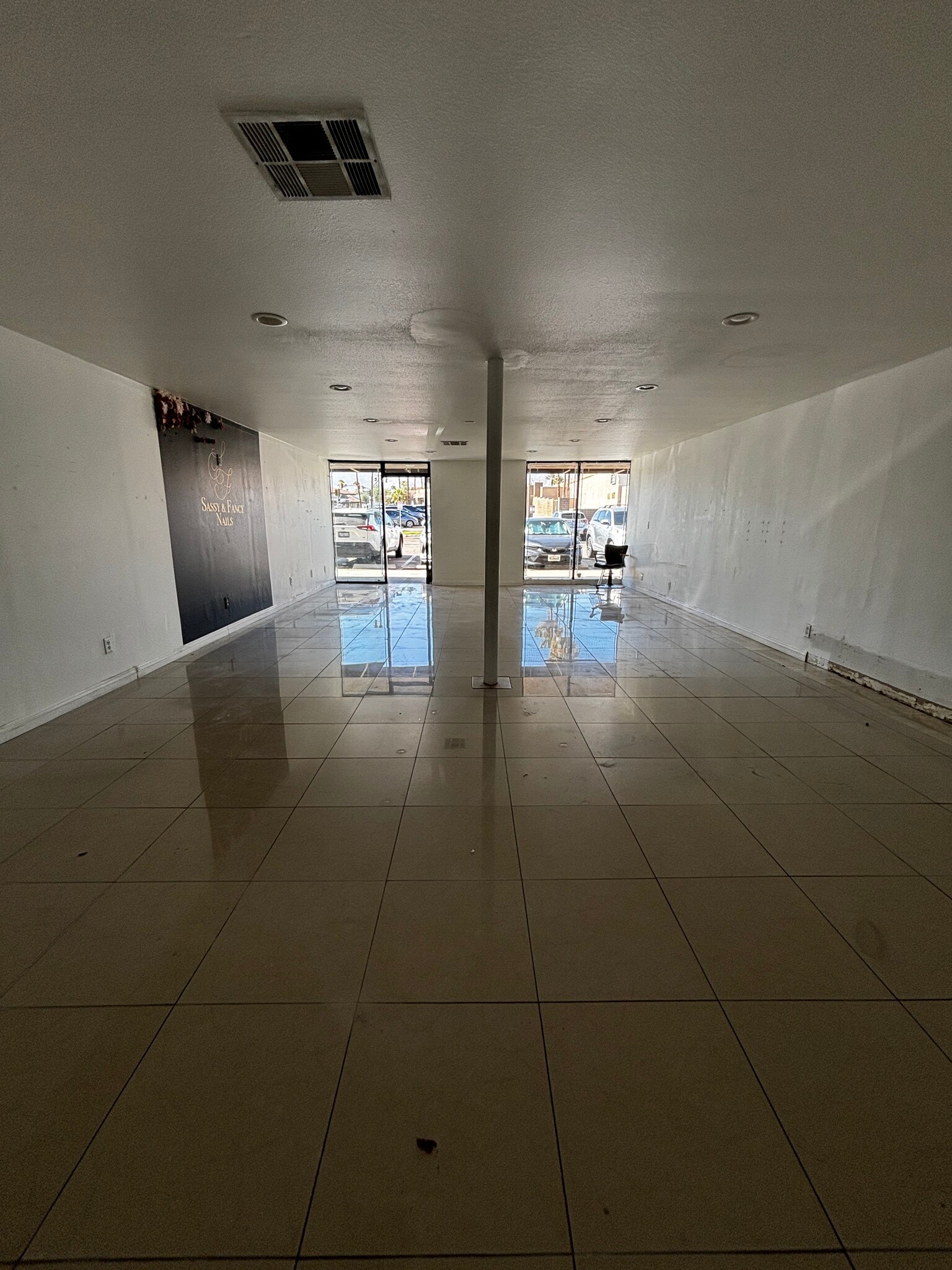 73468 Hwy 111, Palm Desert, CA for lease Interior Photo- Image 1 of 4
