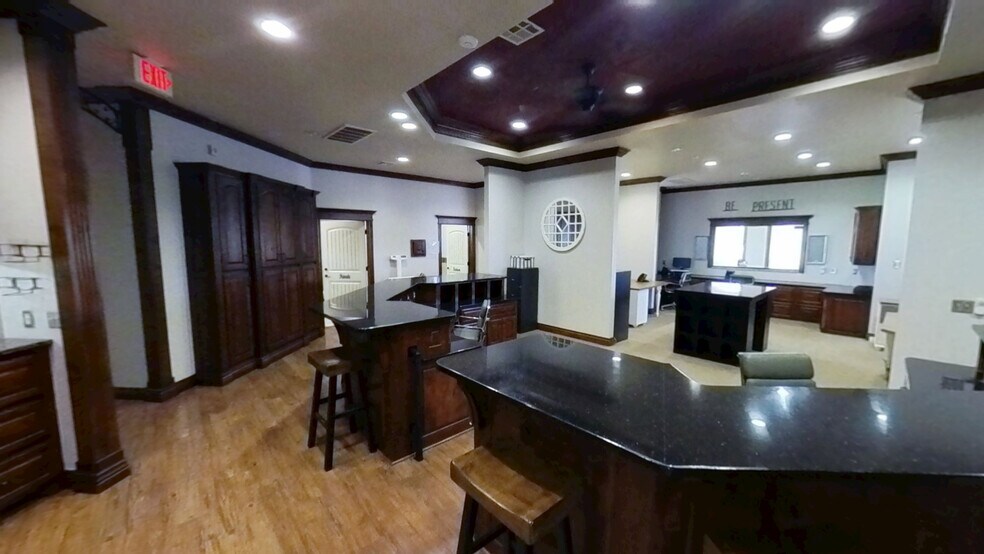 1001 Hospital Cir, Kingfisher, OK à vendre - Photo du bâtiment - Image 3 de 7