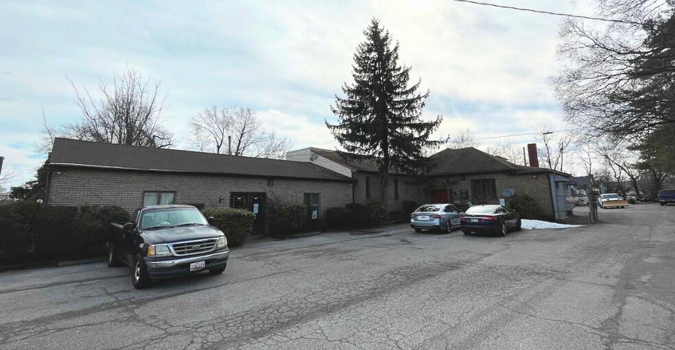 8007 Liberty Rd, Windsor Mill, MD à vendre - Photo principale - Image 1 de 14