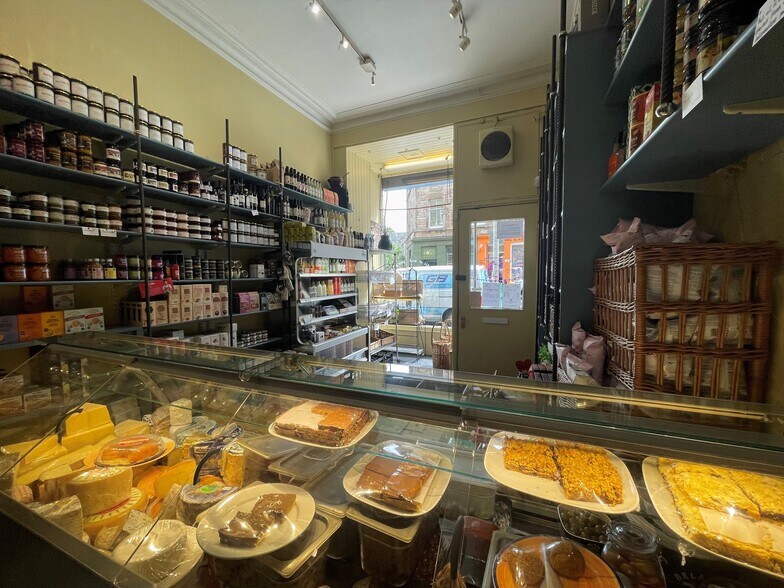 66 Raeburn Pl, Edinburgh à louer - Photo du bâtiment - Image 3 de 4