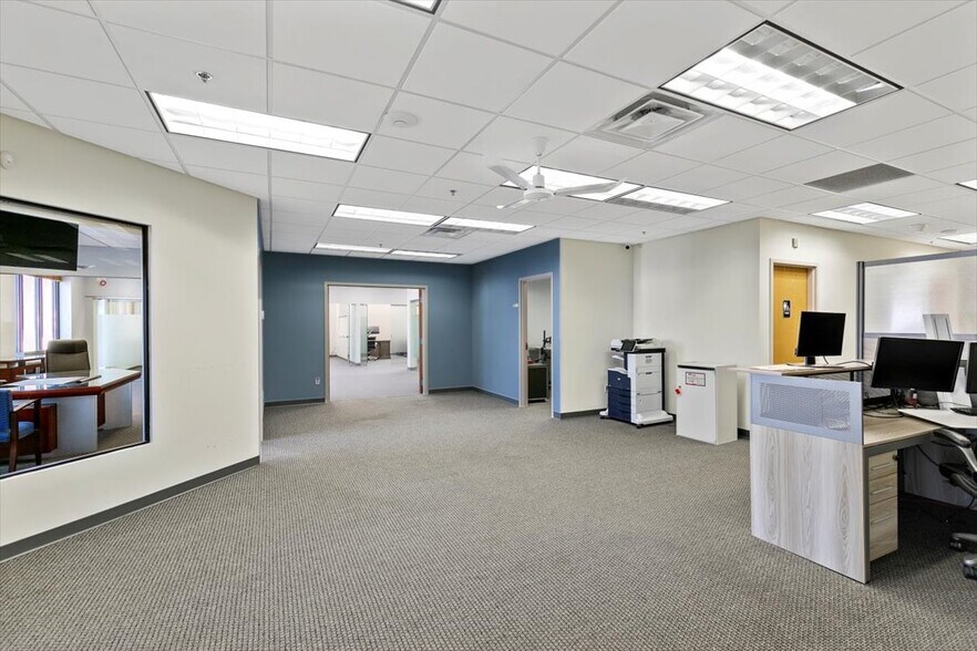 1492 Highland Ave, Cheshire, CT à louer - Photo du bâtiment - Image 2 de 11