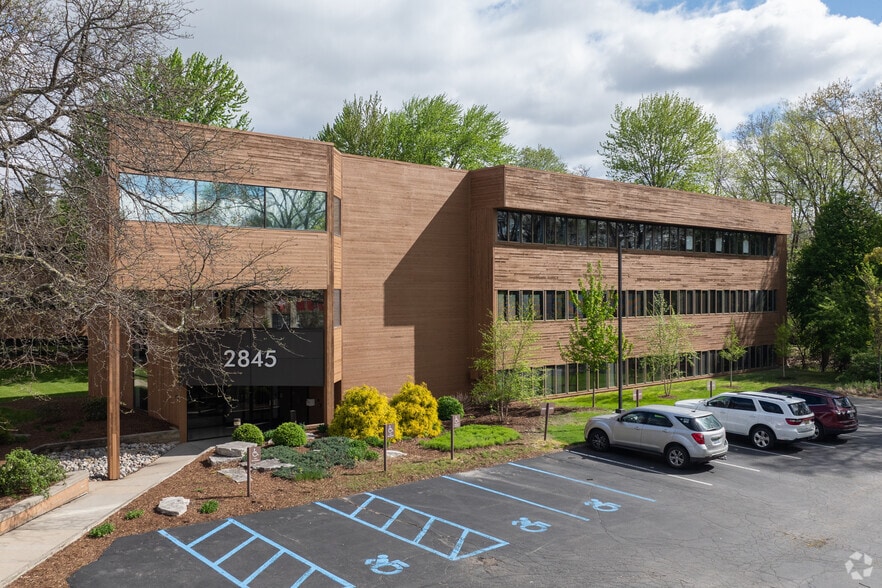 2855 44th St SW, Grandville, MI for lease - Primary Photo - Image 2 of 5