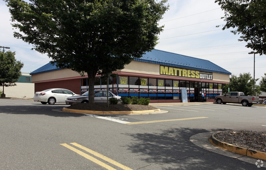 8249-8287 Centreville Rd, Manassas, VA for lease - Building Photo - Image 1 of 3