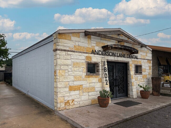 More details for 1802 W Anderson Ln, Austin, TX - Retail for Sale