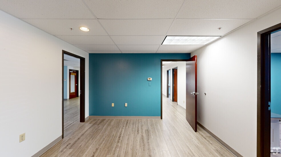 40 Gardenville Pkwy W, Buffalo, NY for lease - Matterport 3D Scan - Image 2 of 17