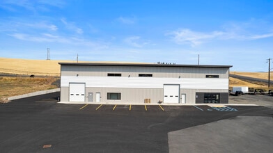 5951 Airport Rd, Pullman, WA for lease Building Photo- Image 2 of 9