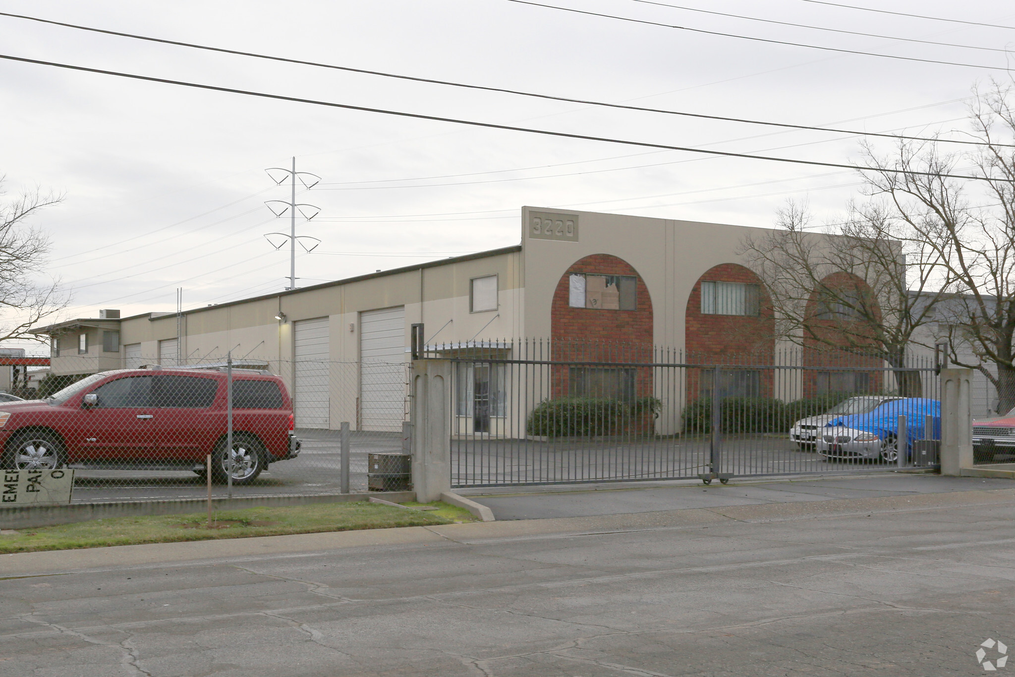 3220 51st Ave, Sacramento, CA à louer Photo principale- Image 1 de 6