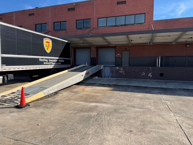 Plus de détails pour 3501 1st Ave N, Birmingham, AL - Industriel à louer