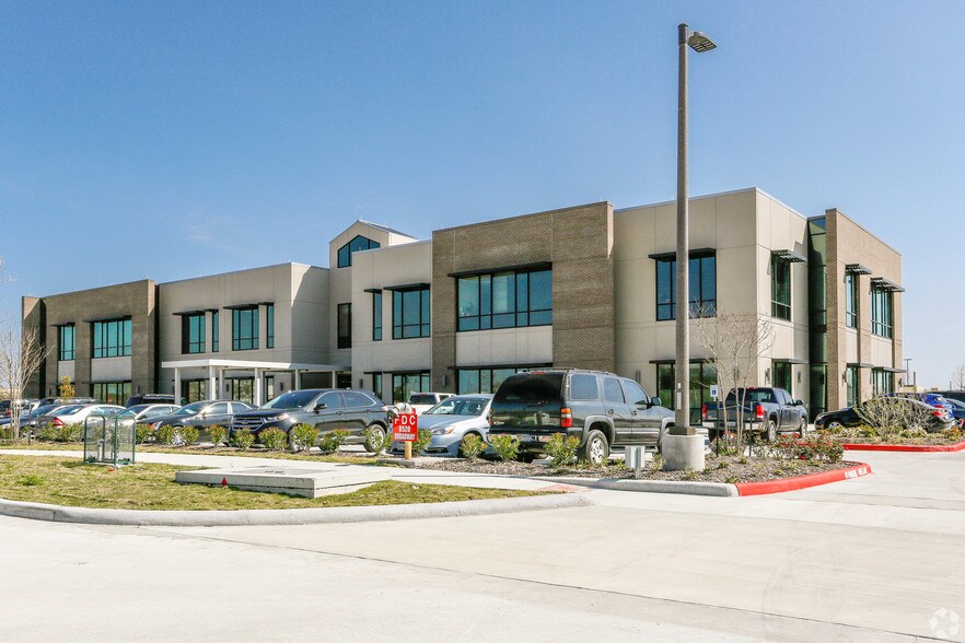 8540 Broadway St, Pearland, TX à louer - Photo principale - Image 1 de 8