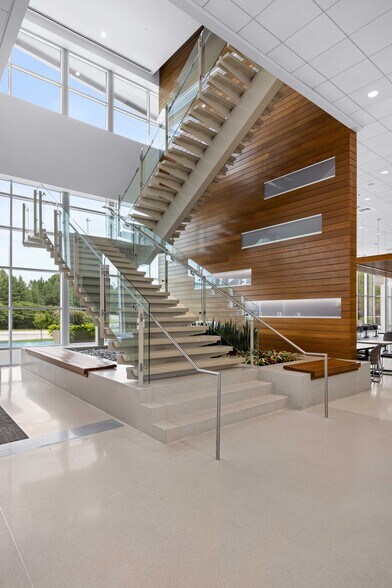 4820 Emperor Blvd, Durham, NC à louer - Photo intérieure - Image 2 de 15