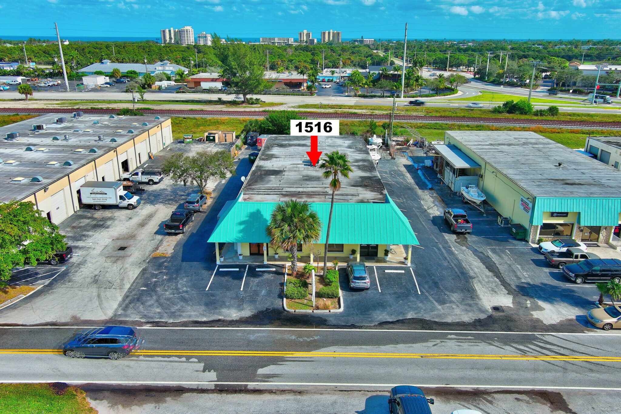 1557 Cypress Dr, Jupiter, FL à vendre Photo du bâtiment- Image 1 de 8