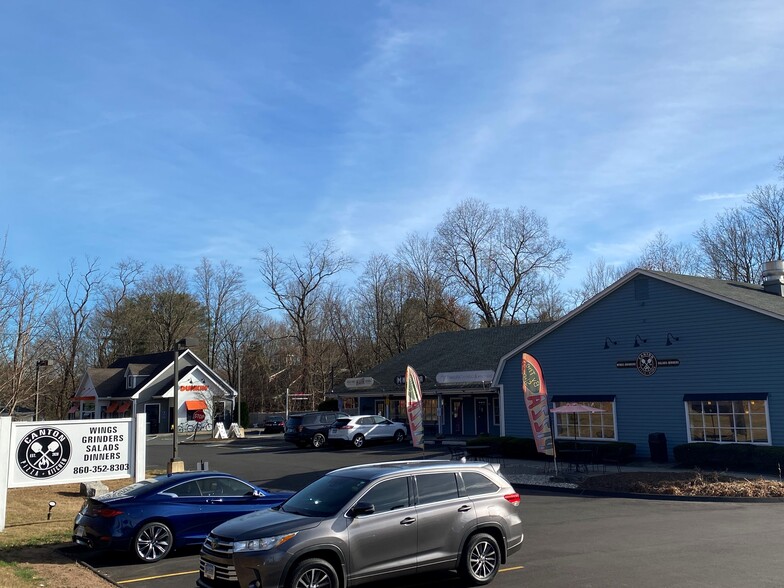 140 Albany Tpke, Canton, CT for lease - Building Photo - Image 3 of 8