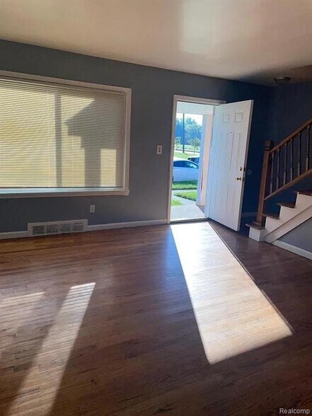 9521 Brace St, Detroit, MI à vendre - Photo du bâtiment - Image 3 de 8