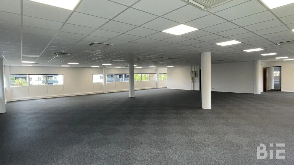 Office in Bruges for lease - Interior Photo - Image 3 of 3