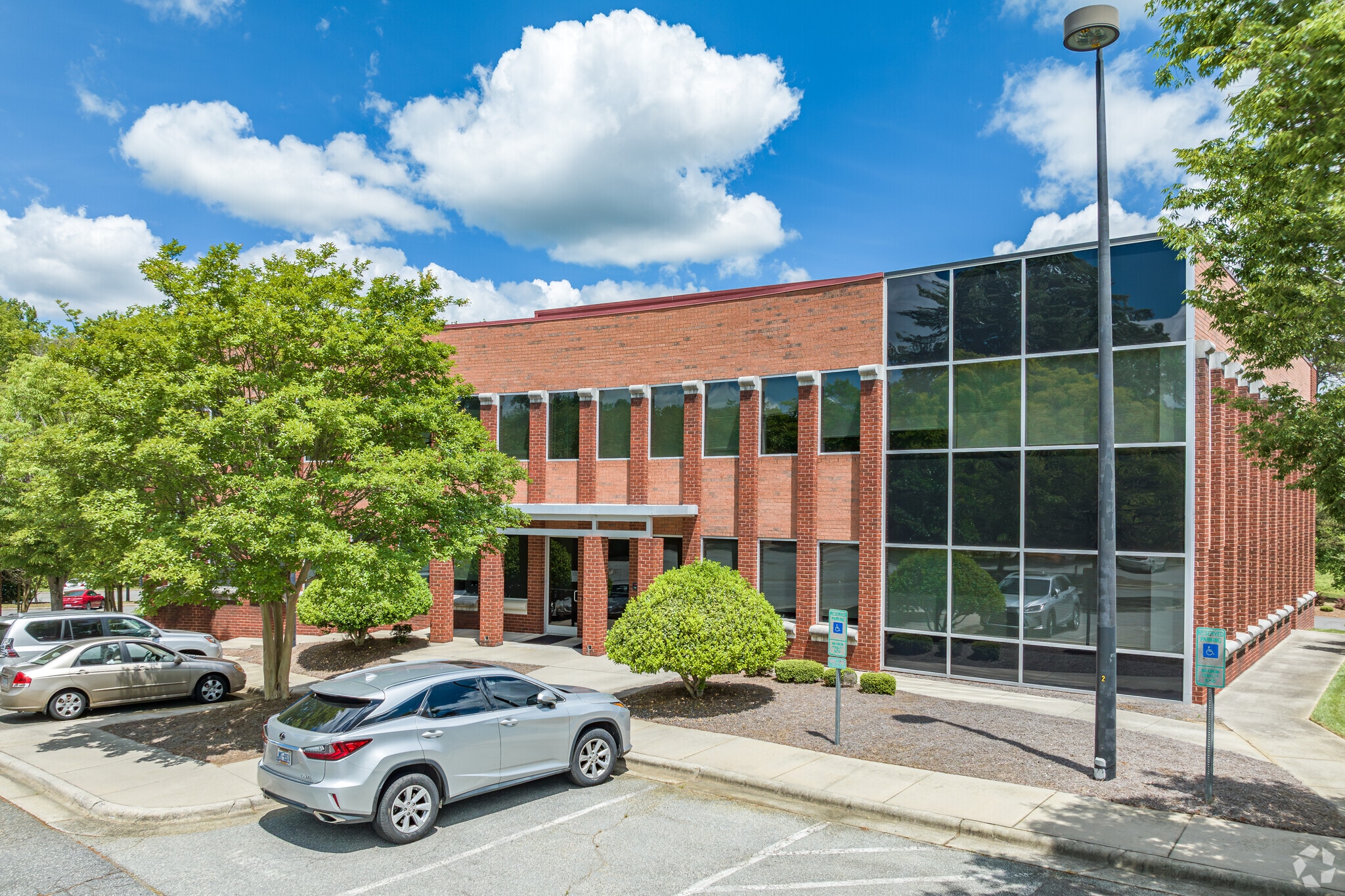 1831 Eastchester Dr, High Point, NC for lease Building Photo- Image 1 of 5