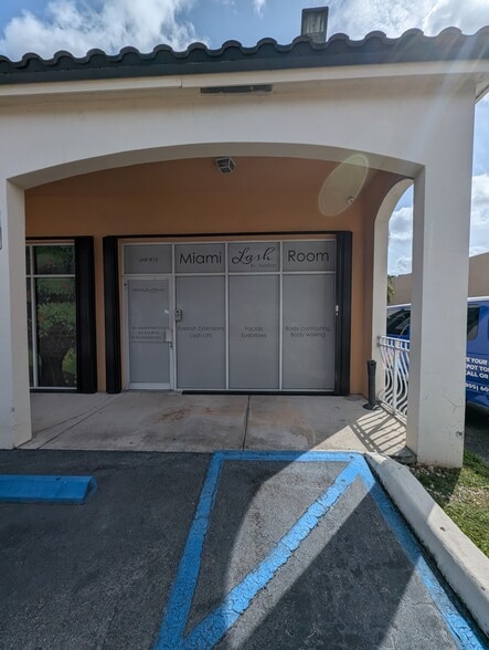 12975 W Okeechobee Rd, Hialeah, FL for lease - Building Photo - Image 3 of 18