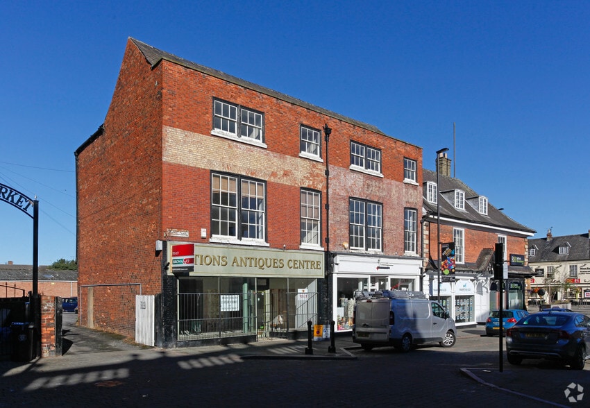 1 Market Pl, Grantham à louer - Photo du bâtiment - Image 2 de 4