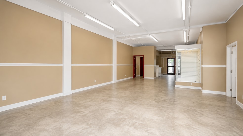 190 NE 56th St, Miami, FL à louer - Photo du bâtiment - Image 3 de 3