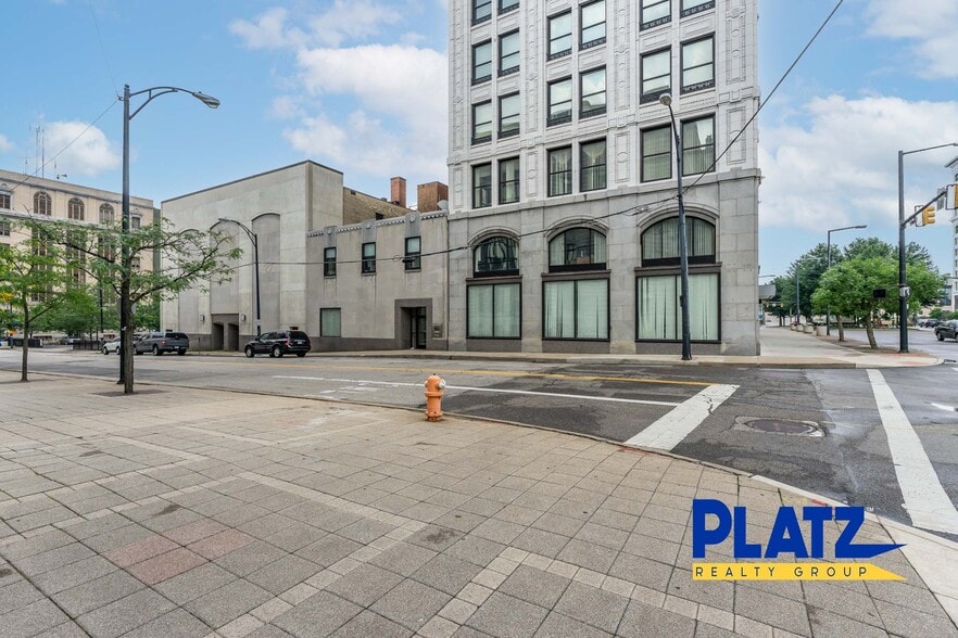 26 Market St, Youngstown, OH for lease - Building Photo - Image 1 of 5